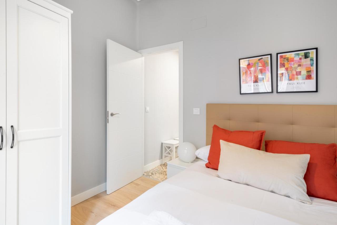 2 Bedrooms 1 Bathroom Furnished - Lavapies - Modern - Mintystay Madrid Buitenkant foto